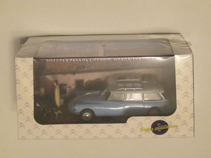 1/43 Citroen DS19 с фигурками. новая