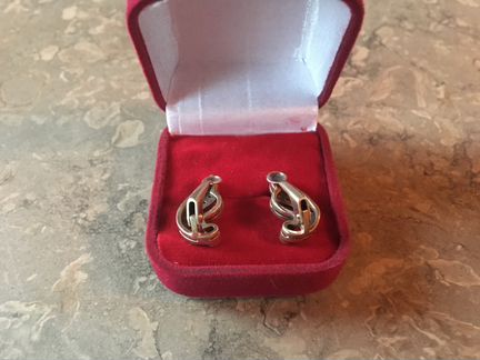 Клипсы женские, винтаж