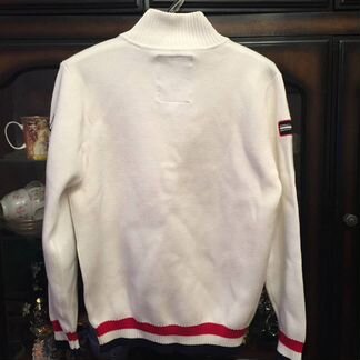 Новый пуловер-тройер McNeal