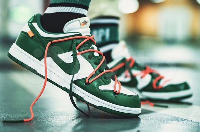 nike dunk low pine green off white