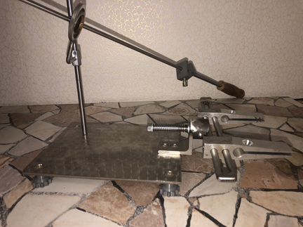 Точилка для ножей с поворотным механизмом