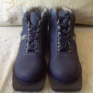 Лыжные ботинки 