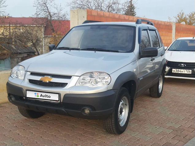 Нива шевроле бу ставропольский край. Chevrolet Niva 4x4. Шевроле Нива 2011. Шевроле Нива серебристая