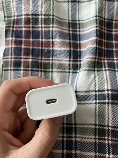 Быстрая зарядка USB C 20W pzoz