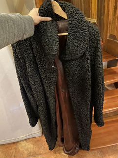 Шуба каракулевая новая