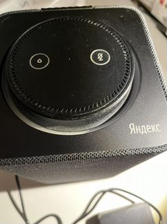 Умная колонка алиса
