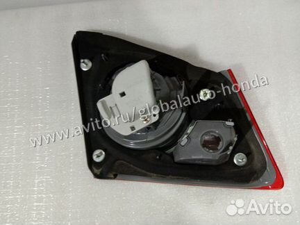 Фонарь в крышку багажника правый Honda Civic 4D 8