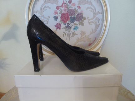 Туфли женские разные, новые - Италия, Германия