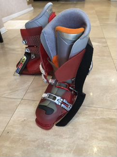 Горнолыжные ботинки
