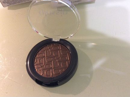 Glossip milano румяна и тени