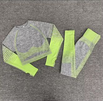 Костюм бесшовный