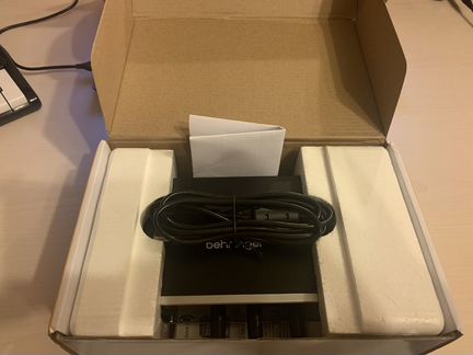 Аудиоинтерфейс Behringer U-phoria UMC22 USB