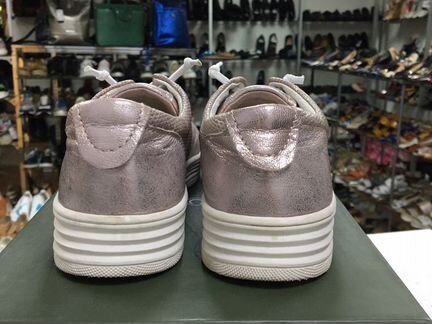 Кроссовки 36