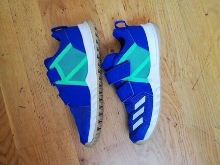 Кроссовки adidas р.36