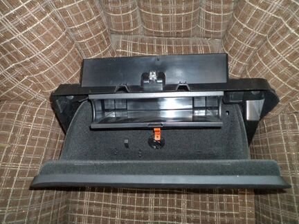 Бардачок Пассат сс 3C1857101H