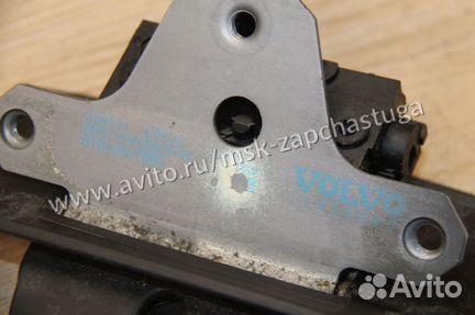 Замок багажника Volvo S60