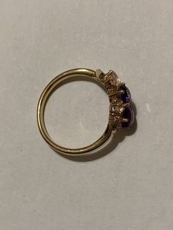 Золотое кольцо с аметистом
