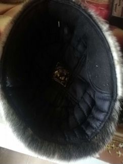 Шапки мужские и одна женская