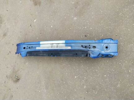 Усилитель переднего бампера Subaru Impreza