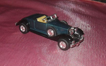 Rolls-Royce Phantom II - Yat Ming