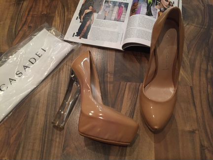 Бежевые эффектные туфли Casadei (оригинал)