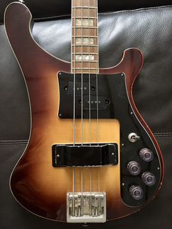 Jolana D-bass
