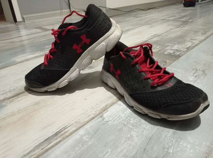 Кроссовки under armour