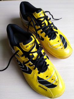 Кроссовки yonex. 44р