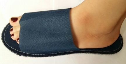 Тапочки одноразовые белые синие