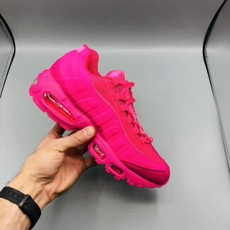 Кроссовки Nike женского размера (36-40)