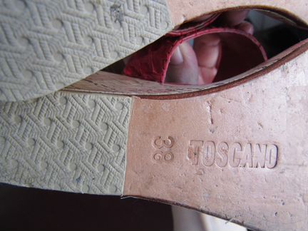 Продам шлепки на танкетке