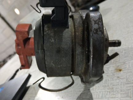 Трамблер Volkswagen Т4 2.5 I 1994