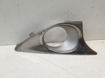 Рамка птф передняя правая Toyota Camry V50