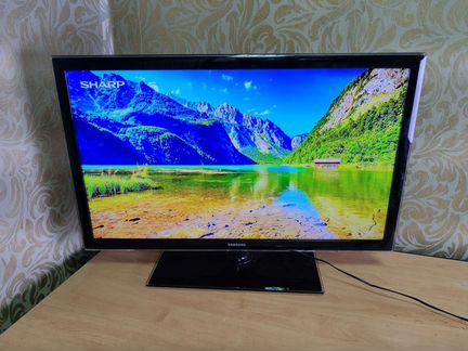 Smart Samsung UE37D5520 (94 см) 100Гц, Full HD