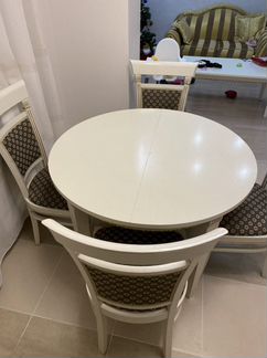 Стол 4 стула + придиванный стол Италия