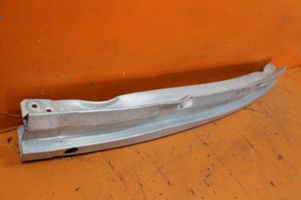 Усилитель бампера передний Audi Q5 8R 2008-2017