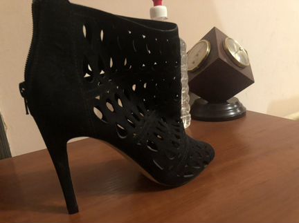 Босоножки new look