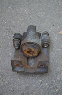 Tормозной cуппорт левый задний Ford Explorer 4(3)