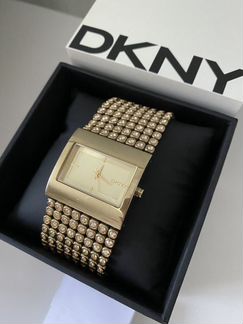 Часы dkny
