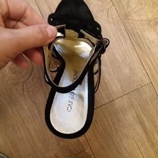 Босаножки замшевые Carlo Pazolini