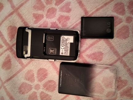 Телефон LG GD900