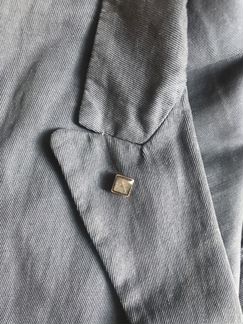 Значек Hugo boss
