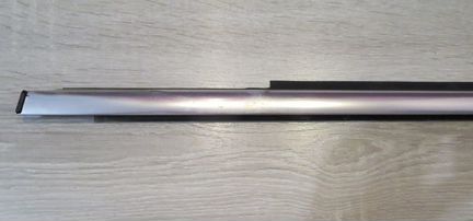 Накладка стекла переднего левого VW Tiguan 2007