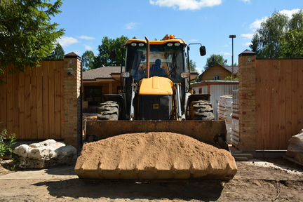 Машинист экскаватора погрузчика JCB4CX