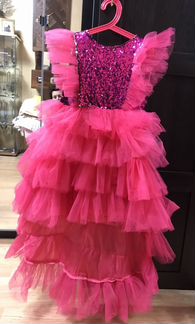 Нарядное платье для девочки 128-134