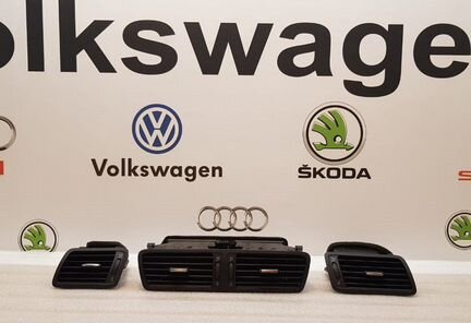Дефлектор левыйцентральныйправый VW Passat