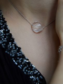 Серебряный чокер с кристаллом Swarovski
