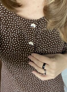 Платье в горошек Mango