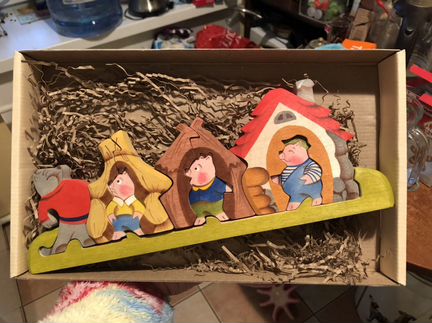 Игрушка для детей «»Три поросёнка»