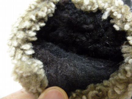 Кожаные варежки и шапка с натуральным мехом